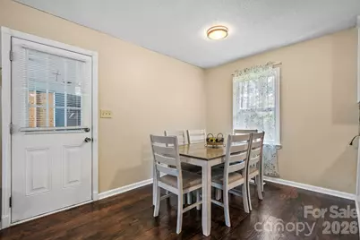 3246 21st Avenue NE, Hickory, NC 28601 - Photo 4