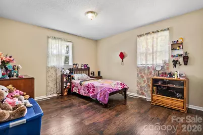 3246 21st Avenue NE, Hickory, NC 28601 - Photo 10