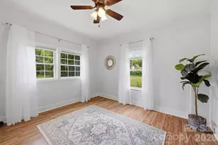 1320 Tom Fox St, Morganton, NC 28655 - Photo 4