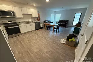 3113 Pasile Ct, Sanford, NC 27332 - Photo 2