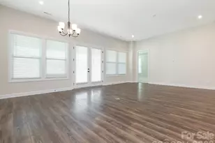 4423 Moxie Wy, Charlotte, NC 28215 - Photo 10