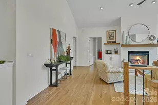 77 Carriage W Dr, Hendersonville, NC 28791 - Photo 6