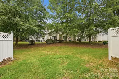 10618 Pointed Leaf Court, Charlotte, NC 28213 - Photo 14