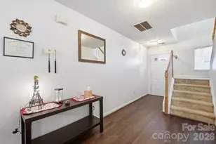 10618 Pointed Leaf Ct, Charlotte, NC 28213 - Photo 2