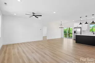 105 S Vineyard Vlg Dr, Old Fort, NC 28762 - Photo 12