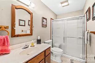 6 Kendra Rd, Hendersonville, NC 28792 - Photo 20