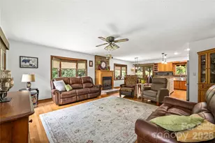 6 Kendra Rd, Hendersonville, NC 28792 - Photo 12