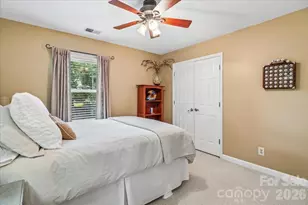 10516 Hollybrook Dr, Charlotte, NC 28277 - Photo 26