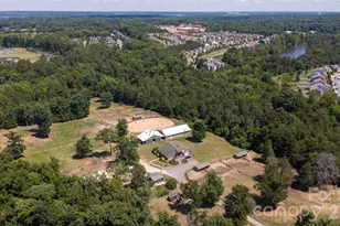 5835 Kreps Rd, Clover, SC 29710 - Photo 4