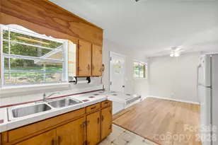 309 Oak Hill Rd, Candler, NC 28715 - Photo 12