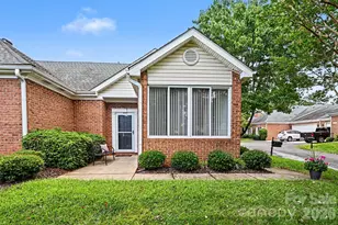11341 Olde Turnbury Ct, Charlotte, NC 28277 - Photo 2