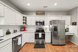 11341 Olde Turnbury Ct, Charlotte, NC 28277 - Photo 6