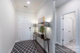 11809 Red Leaf Dr, Charlotte, NC 28215 - Photo 4