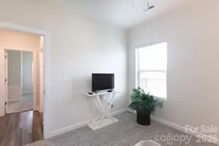 11809 Red Leaf Dr, Charlotte, NC 28215 - Photo 20