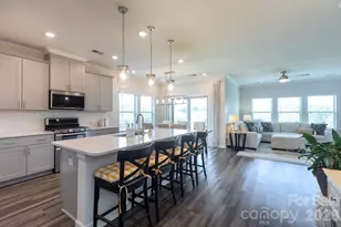 11809 Red Leaf Dr, Charlotte, NC 28215 - Photo 10