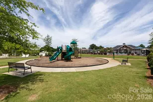 11809 Red Leaf Dr, Charlotte, NC 28215 - Photo 40