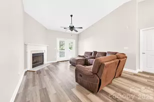 11721 Ridgeway Park Dr, Charlotte, NC 28277 - Photo 4