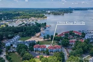 17919 Kings Point Dr, Cornelius, NC 28031 - Photo 30