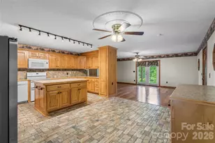 5809 Old Nc 18 Hwy, Connelly Springs, NC 28612 - Photo 10