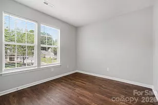 9806 Coriander Ct, Charlotte, NC 28215 - Photo 10