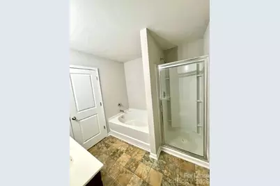 3102 Victoria Brook Lane, Charlotte, NC 28208 - Photo 10