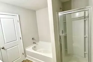 3102 Victoria Brook Ln, Charlotte, NC 28208 - Photo 10