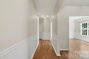 9153 Glenashley Dr, Cornelius, NC 28031 - Photo 4