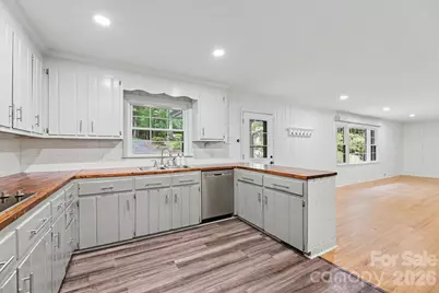 100 Malvern Court, Winston Salem, NC 27106 - Photo 6