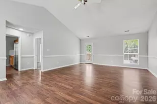 7518 Prindle Lake Dr, Charlotte, NC 28227 - Photo 2