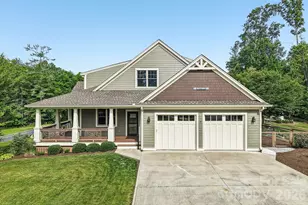 17 Hamilton Woods Ln, Etowah, NC 28729 - Photo 2