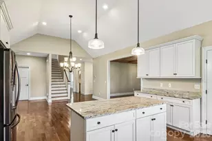 17 Hamilton Woods Ln, Etowah, NC 28729 - Photo 16