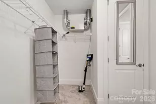 4625 Piedmont Row Dr, Charlotte, NC 28210 - Photo 10