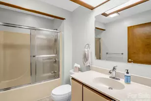 341 Laurel Park Pl, Hendersonville, NC 28791 - Photo 10