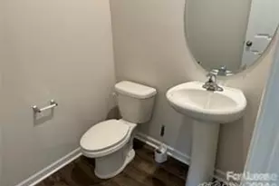 6424 Ellimar Field Ln, Charlotte, NC 28215 - Photo 2