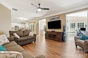 1338 Wrangell Ln, Charlotte, NC 28214 - Photo 16