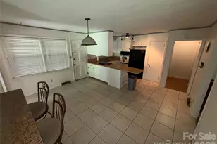 3930 Fircrest Dr, Charlotte, NC 28217 - Photo 8