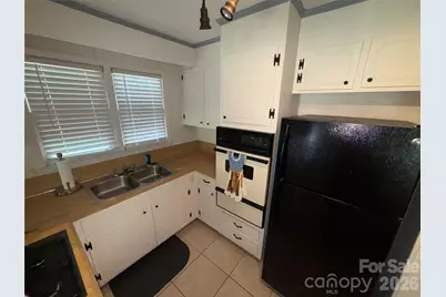3930 Fircrest Drive, Charlotte, NC 28217 - Photo 12