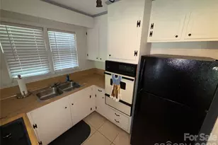 3930 Fircrest Dr, Charlotte, NC 28217 - Photo 12
