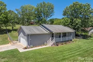 219 Hookers Gap Rd, Candler, NC 28715 - Photo 2