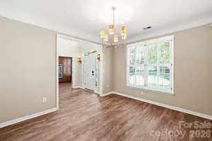 7711 Abbotsinch Ct, Charlotte, NC 28269 - Photo 8