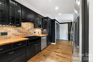 21 Village Dr, Asheville, NC 28803 - Photo 26