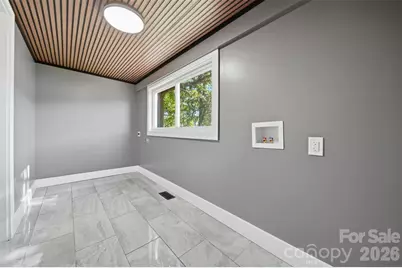718 11th Street Place NW, Hickory, NC 28601 - Photo 20