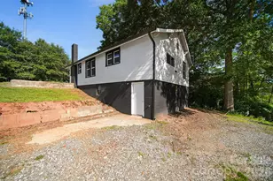 718 11th St Pl NW, Hickory, NC 28601 - Photo 26