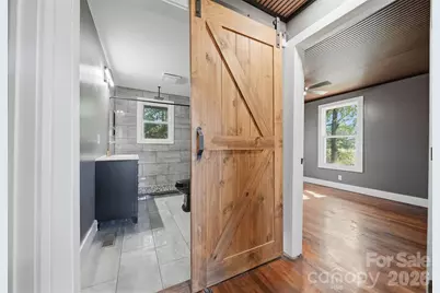 718 11th Street Place NW, Hickory, NC 28601 - Photo 16