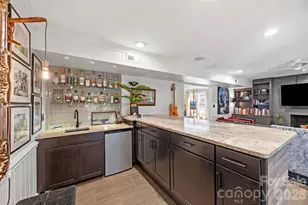7940 Sunnyvale Ln, Charlotte, NC 28210 - Photo 46