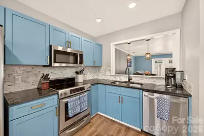 8220 Legare Court, Charlotte, NC 28210 - Photo 4