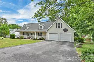 51 Jericho Ridge Rd, Fletcher, NC 28732 - Photo 2