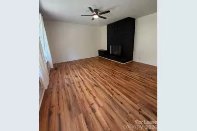 1921 4th Avenue NW, Hickory, NC 28601 - Photo 4