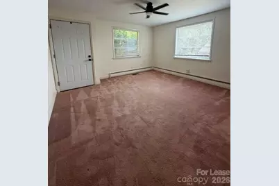 1921 4th Avenue NW, Hickory, NC 28601 - Photo 12