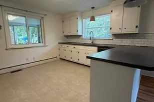 1921 4th Ave NW, Hickory, NC 28601 - Photo 6